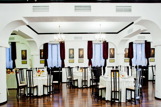 salon galerie restaurant vatra neamului mic 1